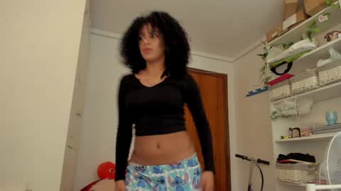 Snapshot of naomigarcia chatting on 12-19-24, 12:13 Naomi online show from 12-19-24, 12:13