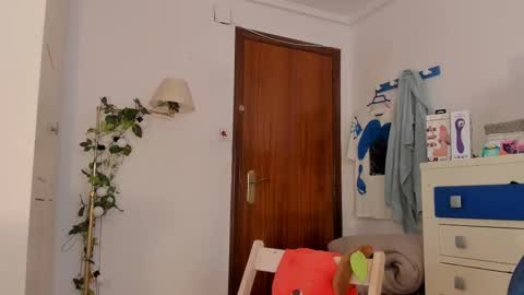 Snapshot of naomigarcia chatting on 02-26-25, 06:37 Naomi online show from 02-26-25, 06:37