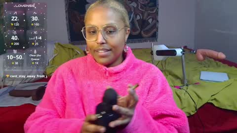 Naomigiirl6 online show from 12-26-24, 06:12