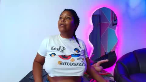 Snapshot of naomii_campbelll chatting on 09-11-25, 08:53 Naomi Campbel online show from 09-11-25, 08:53