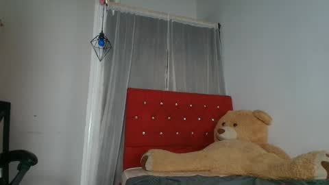 Snapshot of naomii_campbelll chatting on 09-29-25, 02:27 Naomi Campbel online show from 09-29-25, 02:27