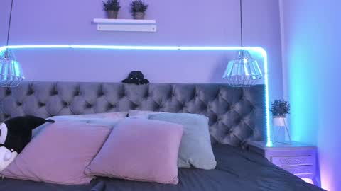 Naomi online show from 12-14-24, 09:56