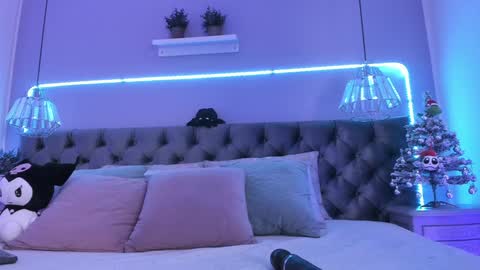 Naomi online show from 12-31-24, 01:08