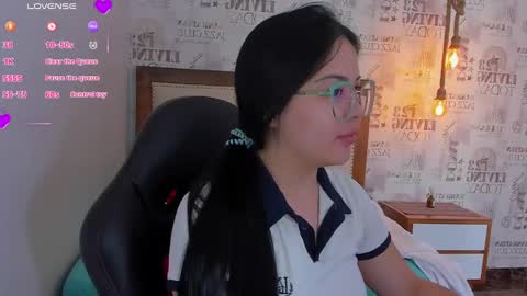 Snapshot of naomijohnson1 chatting on 12-30-24, 12:31 Naomi online show from 12-30-24, 12:31