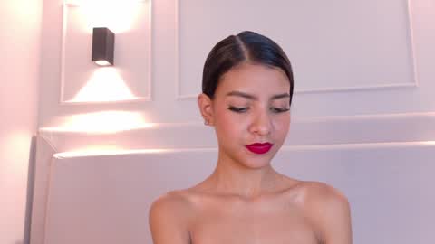 Snapshot of naomiklarc chatting on 12-21-24, 04:03 Naomi Klarc online show from 12-21-24, 04:03