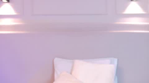 Naomi Klarc online show from 06-04-26, 12:33