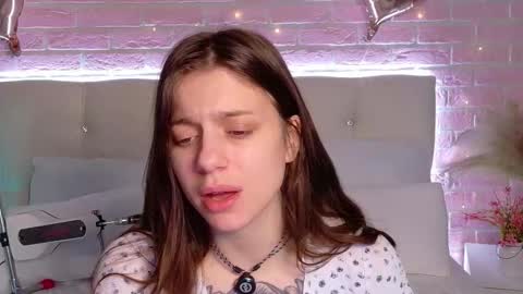 Naomi online show from 11-20-25, 04:45