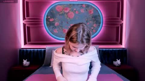 Naomi online show from 10-09-25, 07:23