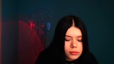 Snapshot of naomivibes chatting on 09-25-25, 05:11 Naomi online show from 09-25-25, 05:11