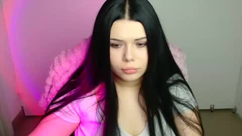 Snapshot of naomivibes chatting on 10-12-25, 05:12 Naomi online show from 10-12-25, 05:12