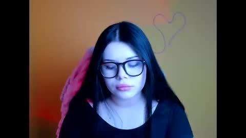 Snapshot of naomivibes chatting on 11-13-25, 12:37 Naomi online show from 11-13-25, 12:37