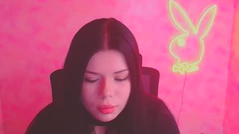 Snapshot of naomivibes chatting on 11-15-25, 07:05 Naomi online show from 11-15-25, 07:05