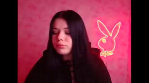 Snapshot of naomivibes chatting on 11-21-25, 06:56 Naomi online show from 11-21-25, 06:56