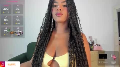 Naomi     online show from 10-02-25, 09:22