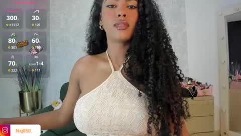 Naomi     online show from 10-18-25, 02:58