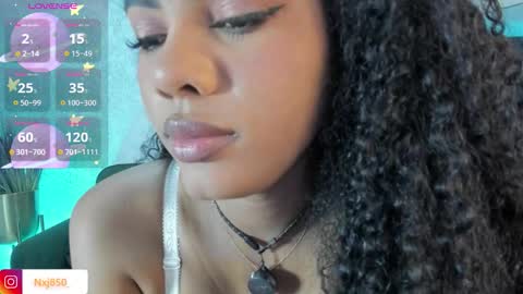 Naomi     online show from 11-16-25, 04:40