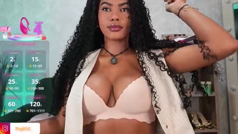 Naomi     online show from 12-04-25, 09:34