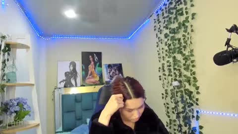 Snapshot of naomy777_ chatting on 12-27-24, 02:04 naomy online show from 12-27-24, 02:04