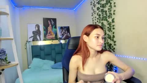 Snapshot of naomy777_ chatting on 01-10-25, 07:54 naomy online show from 01-10-25, 07:54