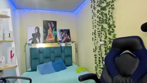 Snapshot of naomy777_ chatting on 01-25-25, 11:11 naomy online show from 01-25-25, 11:11