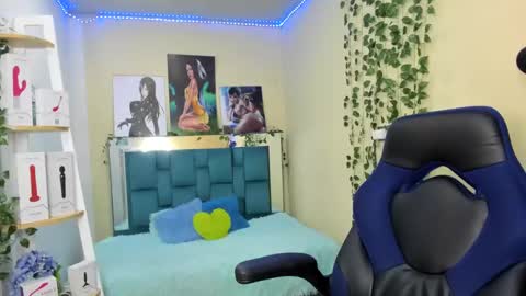 Snapshot of naomy777_ chatting on 01-28-25, 09:19 naomy online show from 01-28-25, 09:19