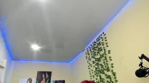 Snapshot of naomy777_ chatting on 02-12-25, 02:03 naomy online show from 02-12-25, 02:03