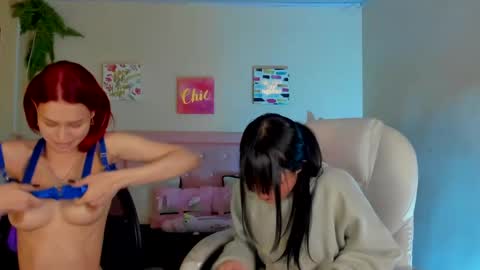 Snapshot of naomy777_ chatting on 02-15-25, 03:39 naomy online show from 02-15-25, 03:39