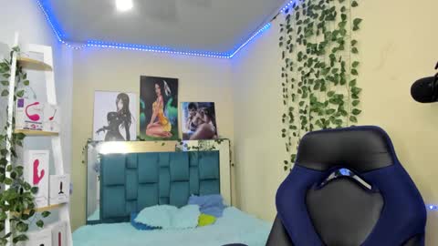 Snapshot of naomy777_ chatting on 02-21-25, 03:12 naomy online show from 02-21-25, 03:12