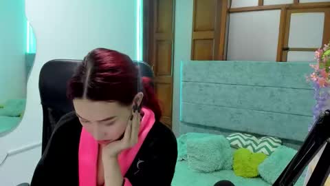 Snapshot of naomy777_ chatting on 09-25-25, 07:34 naomy online show from 09-25-25, 07:34