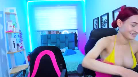 Snapshot of naomy777_ chatting on 10-14-25, 02:18 naomy online show from 10-14-25, 02:18