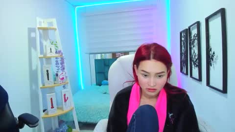 Snapshot of naomy777_ chatting on 10-16-25, 08:15 naomy online show from 10-16-25, 08:15