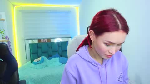 Snapshot of naomy777_ chatting on 10-17-25, 10:23 naomy online show from 10-17-25, 10:23