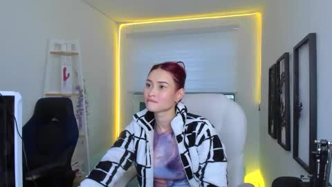 Snapshot of naomy777_ chatting on 10-19-25, 11:00 naomy online show from 10-19-25, 11:00