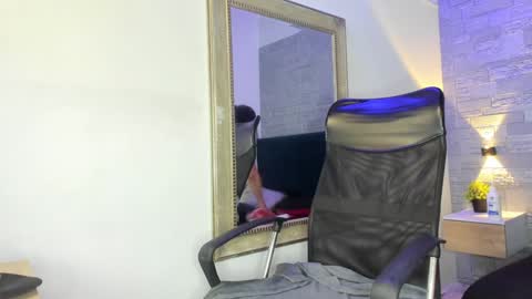 Snapshot of naomy_smithx chatting on 12-03-24, 11:57 Naomy Smith online show from 12-03-24, 11:57