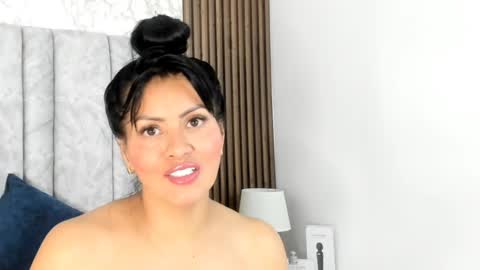 Snapshot of naomy_smithx chatting on 01-18-25, 10:39 Naomy Smith online show from 01-18-25, 10:39