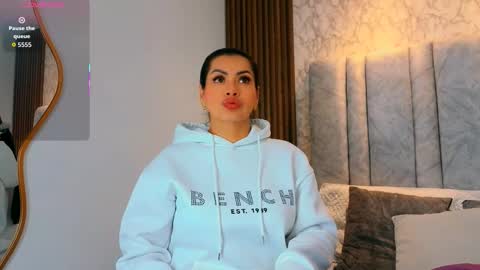 Naomy Smith online show from 03-12-26, 10:54