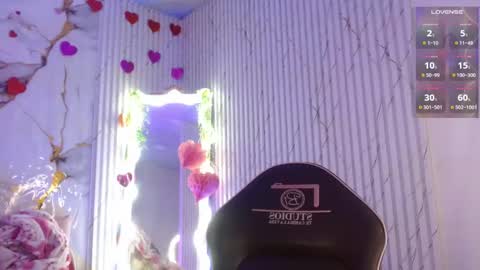 Naomy  online show from 03-04-26, 03:12