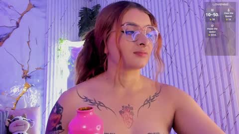 Naomy  online show from 04-06-26, 04:46