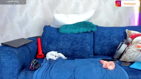 Naomy Cole online show from 12-18-24, 07:04