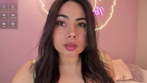 Snapshot of naomymonroe_ chatting on 05-02-26, 10:53 Naomy online show from 05-02-26, 10:53