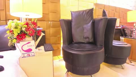 Snapshot of naomyrivera chatting on 10-10-25, 07:24 nao online show from 10-10-25, 07:24