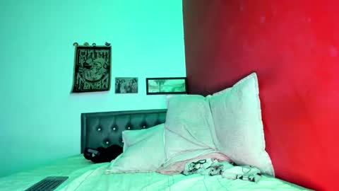 nara_69 online show from 10-09-25, 05:38