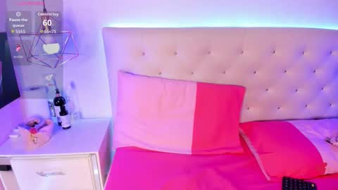 nara_pink online show from 03-19-26, 06:56