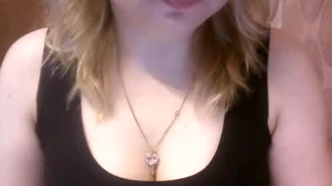 Snapshot of narcisjill chatting on 01-08-25, 04:00 NarcisJill online show from 01-08-25, 04:00