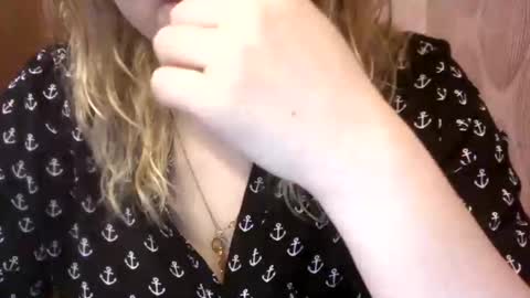 Snapshot of narcisjill chatting on 01-26-25, 12:01 NarcisJill online show from 01-26-25, 12:01