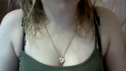 Snapshot of narcisjill chatting on 02-09-25, 12:19 NarcisJill online show from 02-09-25, 12:19