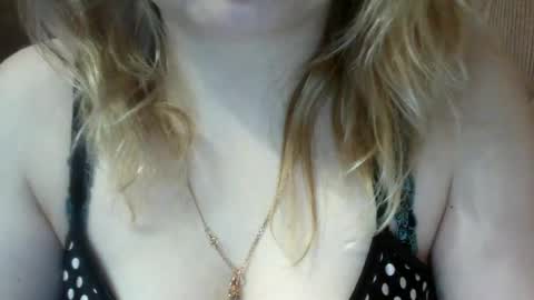 Snapshot of narcisjill chatting on 02-28-25, 10:50 NarcisJill online show from 02-28-25, 10:50