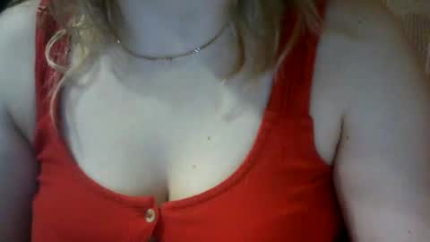 Snapshot of narcisjill chatting on 03-08-25, 11:07 NarcisJill online show from 03-08-25, 11:07