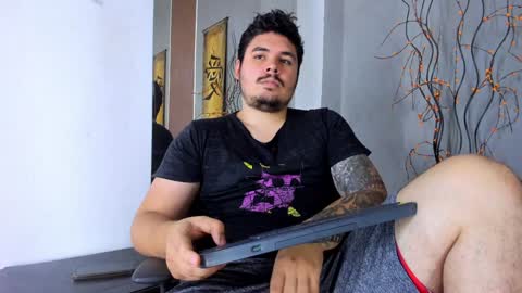 Snapshot of narciso_kh chatting on 12-02-24, 04:31 deibyd online show from 12-02-24, 04:31