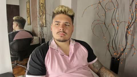 Snapshot of narciso_kh chatting on 12-12-24, 06:36 deibyd online show from 12-12-24, 06:36